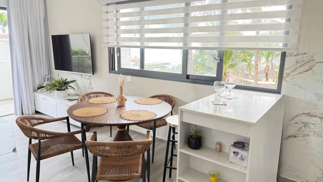 79f09a12 7ae2 4b28 9ff3 3d089e083c9a 79f09a12 7ae2 4b28 9ff3 3d089e083c9a