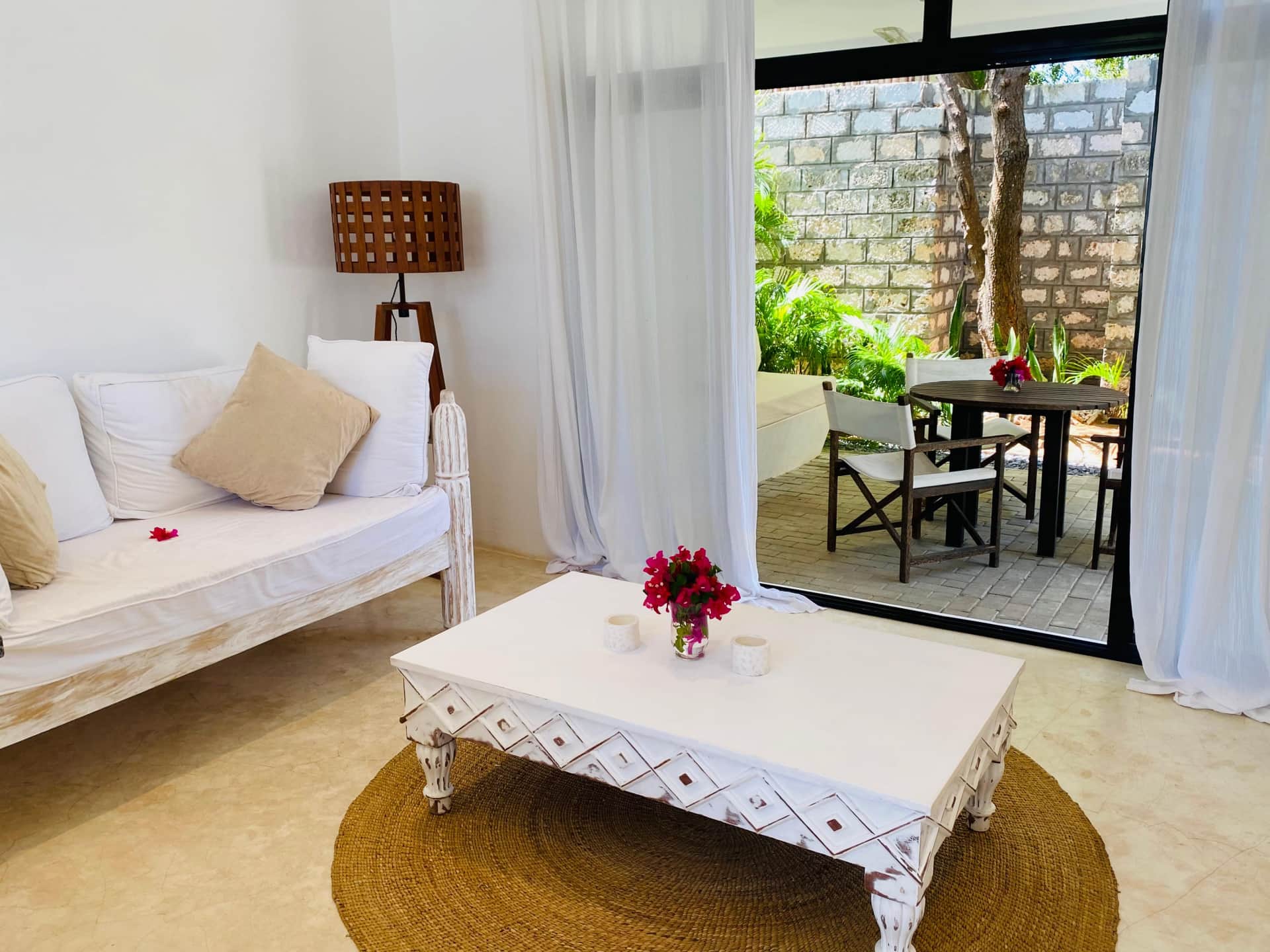 Palm Villa Lounge.jpg