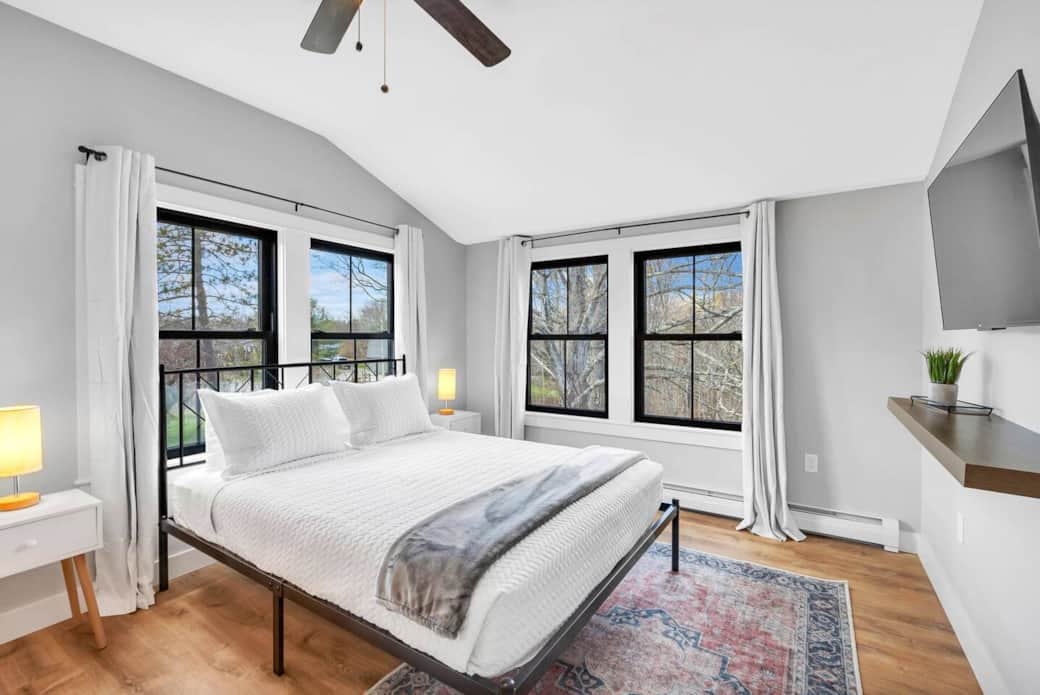 Second Floor Queen Bedroom