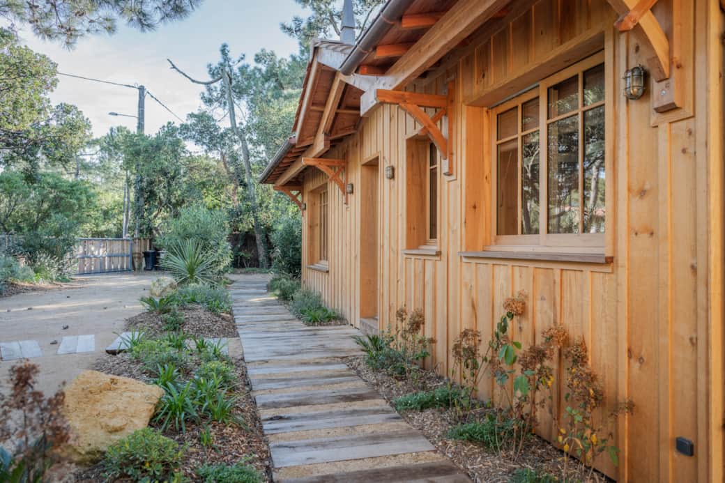 Parking et entrée de la villa Parking et entrée de la villa