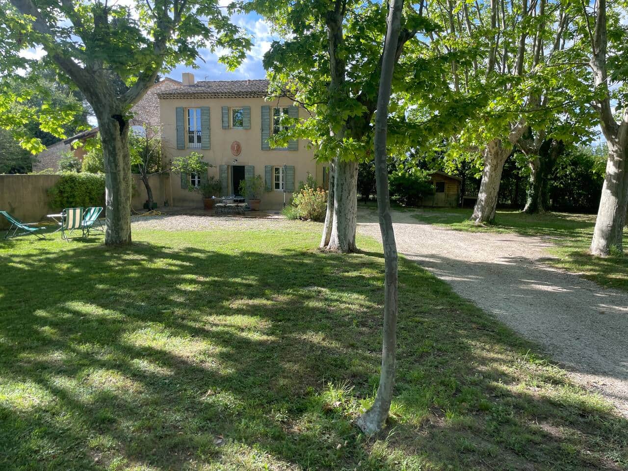 jardin, façade, barbecue, chaises longues