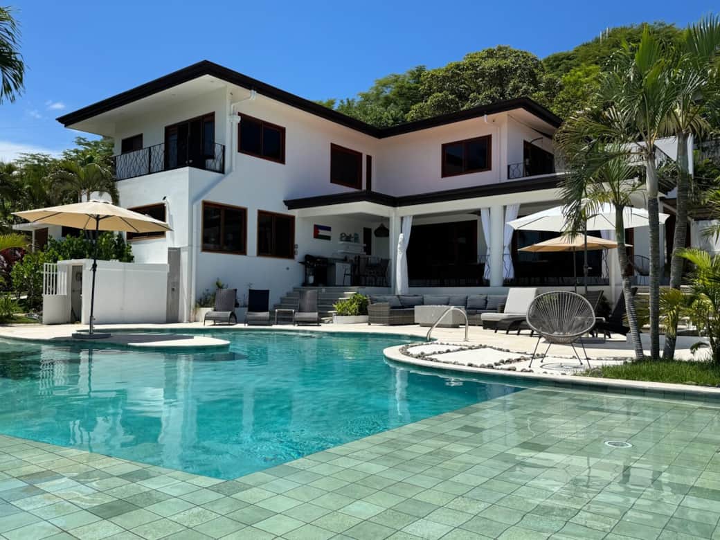 Villa Amor Azul from the pool's sun shelf