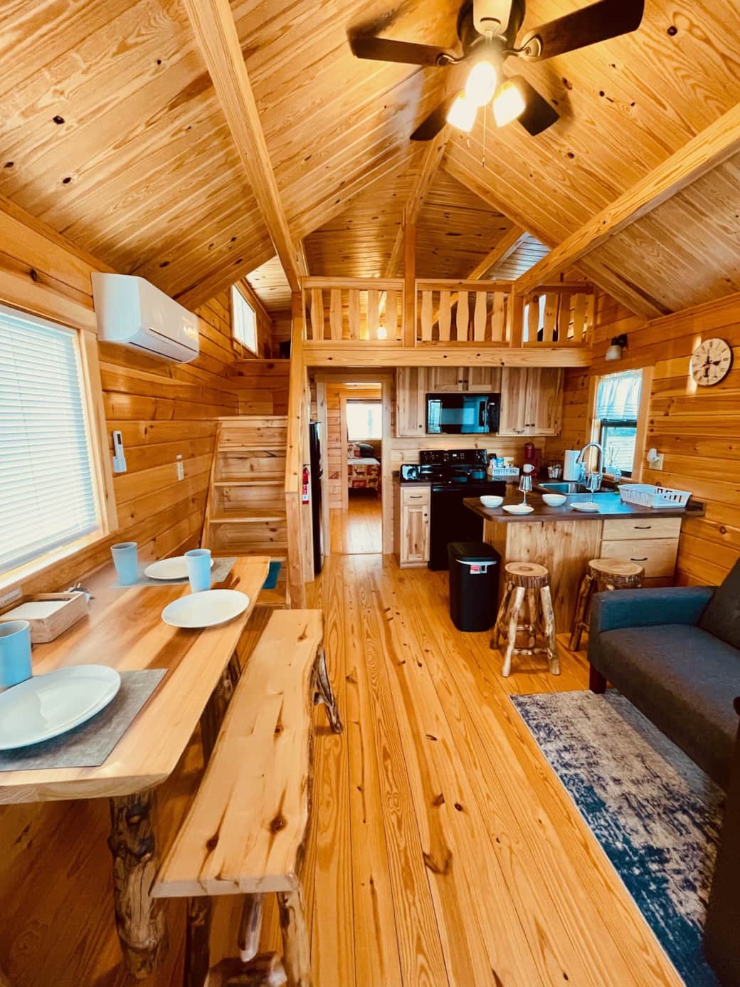 Full look into cabin Full look into cabin