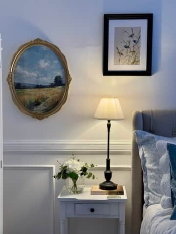 VM Bed1 OvalLandscapeCU