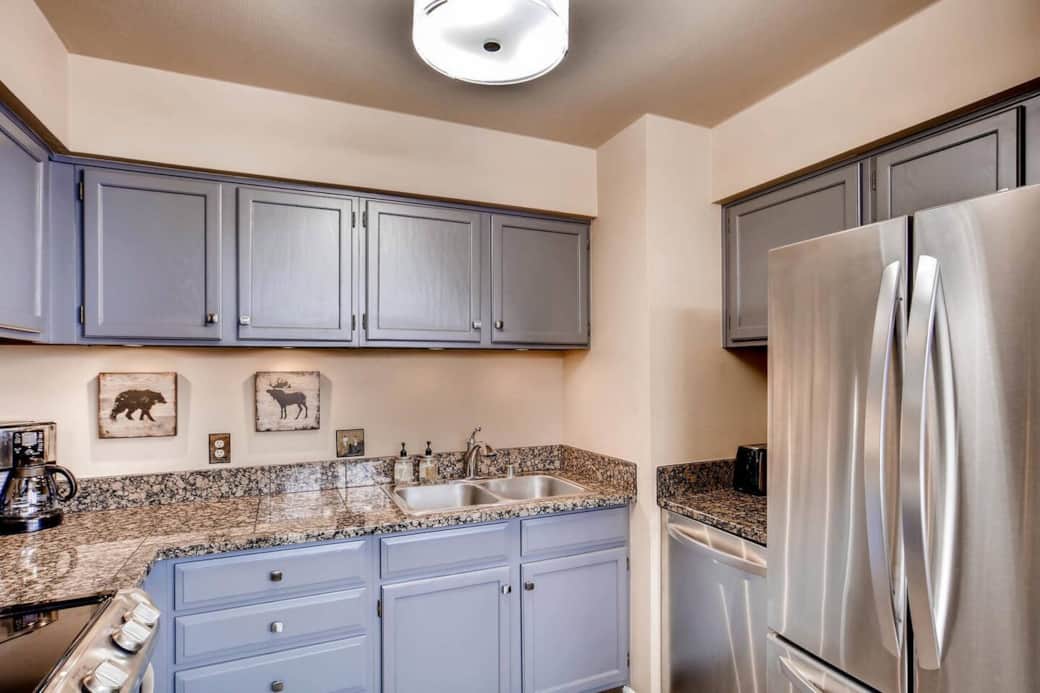 New refrigerator with internal ice-maker