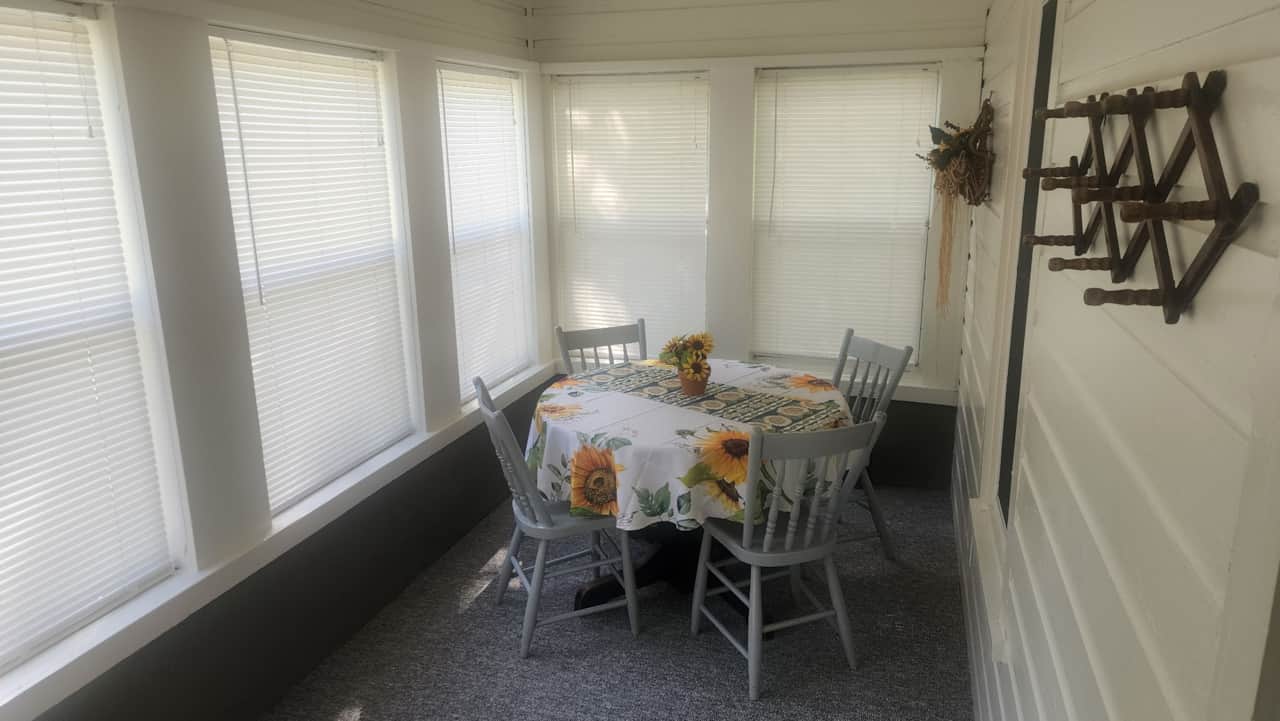 Sunflower - Sunroom