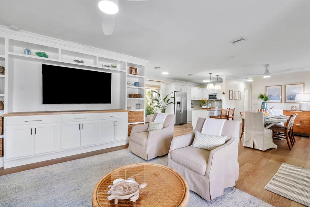 Sea La Vie Living Room