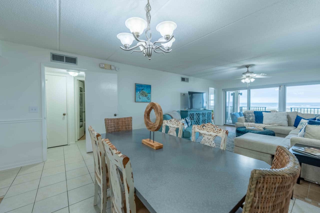 D1 Great Room and Dining Area