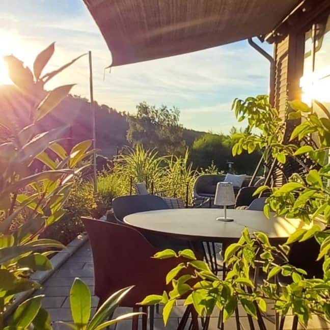 Terrasse Sommer.jpg