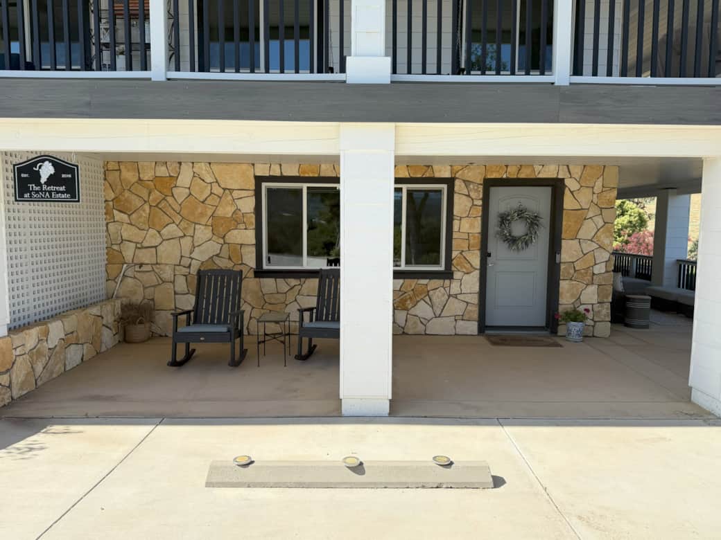 Parking spaces and entrance to the Retreat