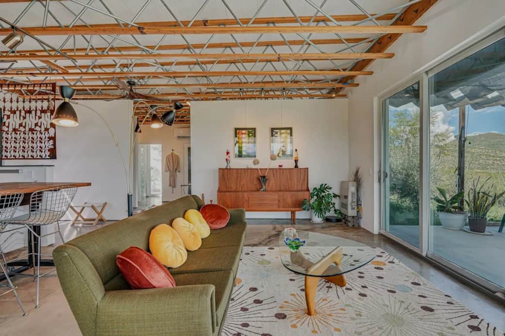 Livingroom2
