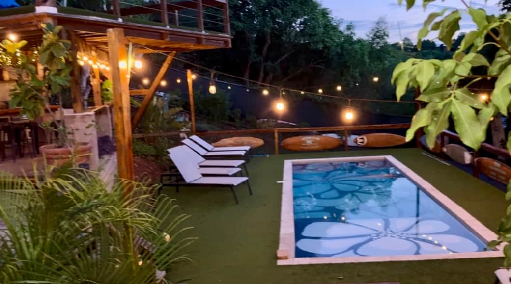 Pool, BBQ and Bar