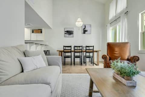 Oasis! Lake, Pool, and Boat Ramp access - Pt Venture / Lago V: vacation rental in Lake Travis