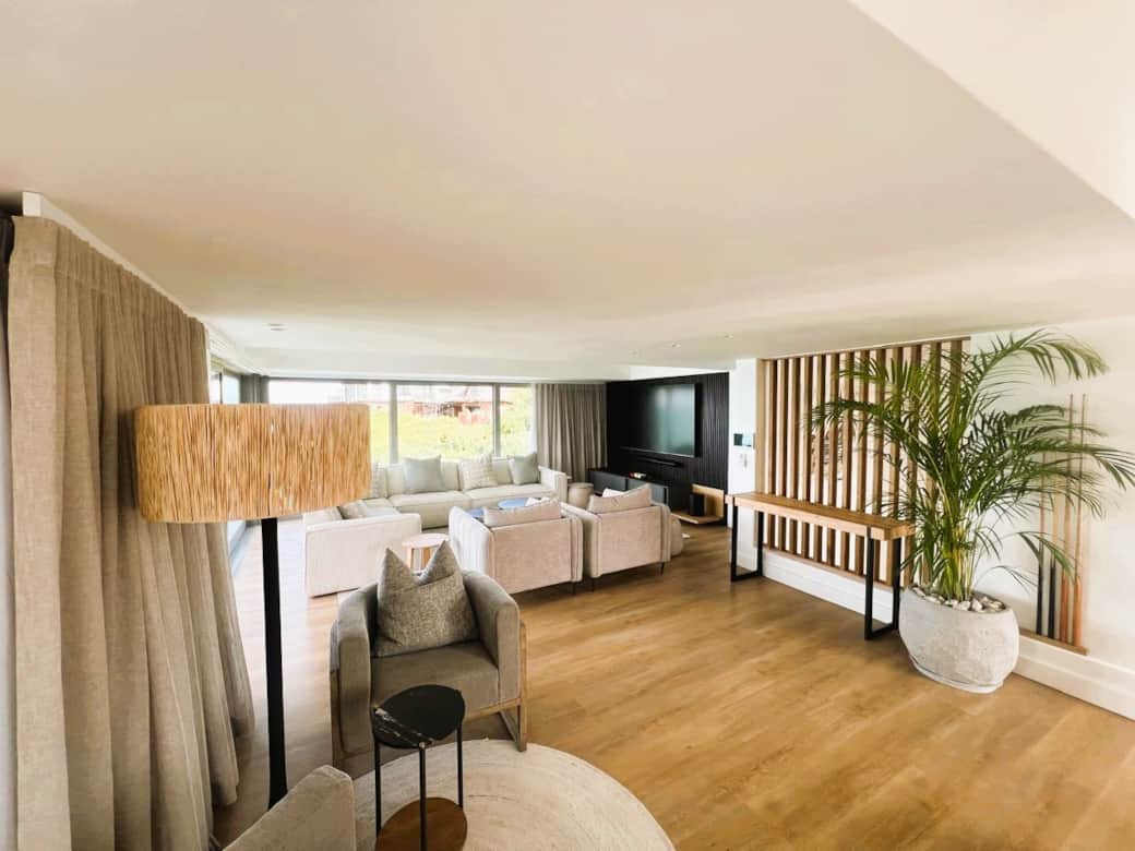 First Floor Living Area - 2