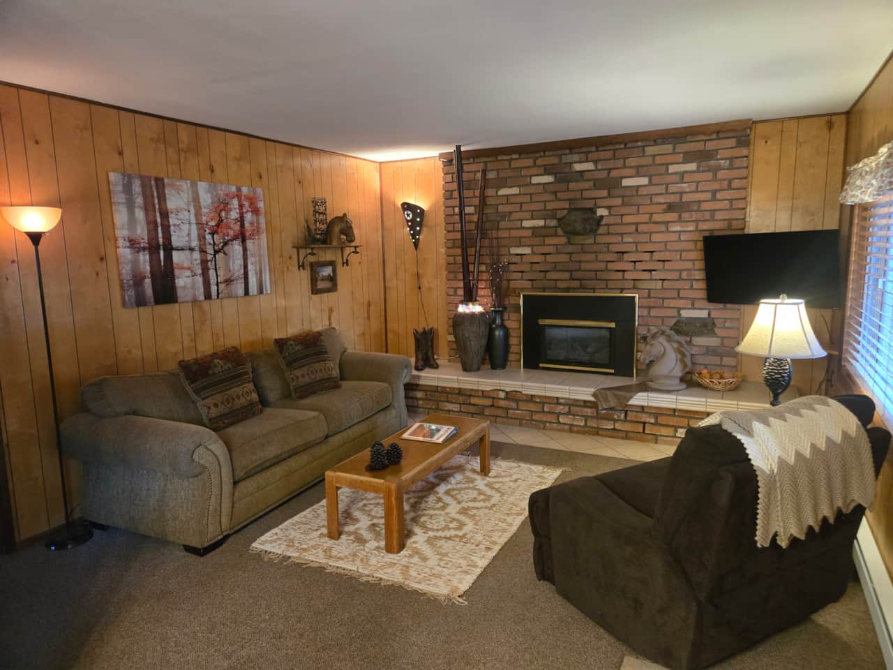 Cabin 10 Kitchen (2)