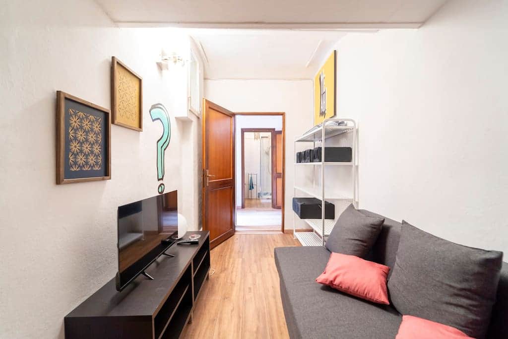 Mini room with sofa and tv Mini room with sofa and tv