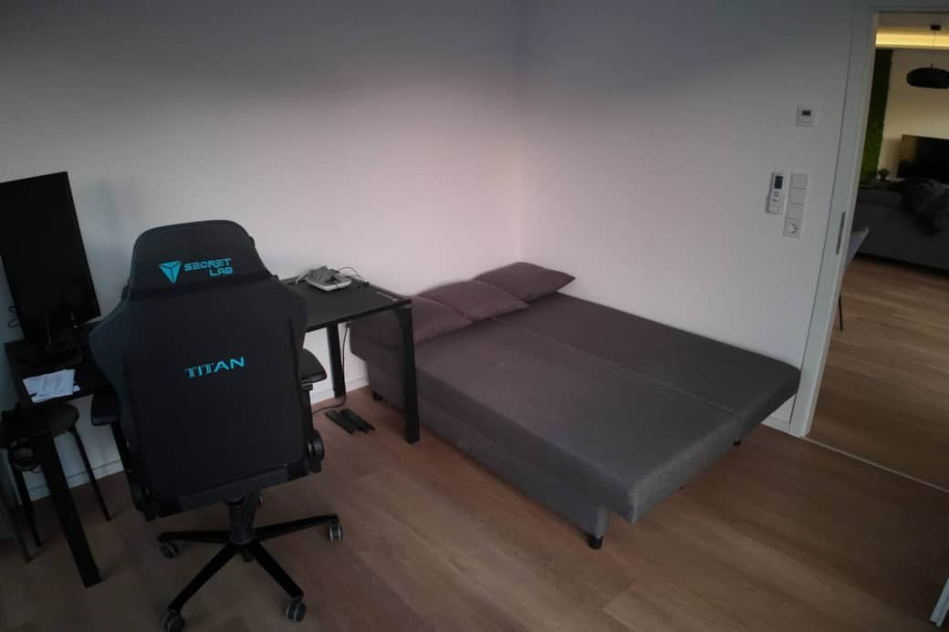 Arbeitszimmer umfunktioniert zu zweitem Schlafzimmer