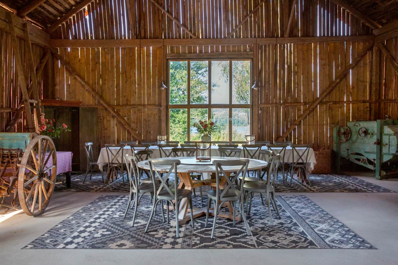 Barn