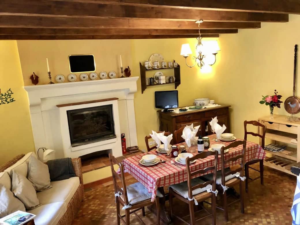 De boerderijkeuken en eetkamer De boerderijkeuken en eetkamer