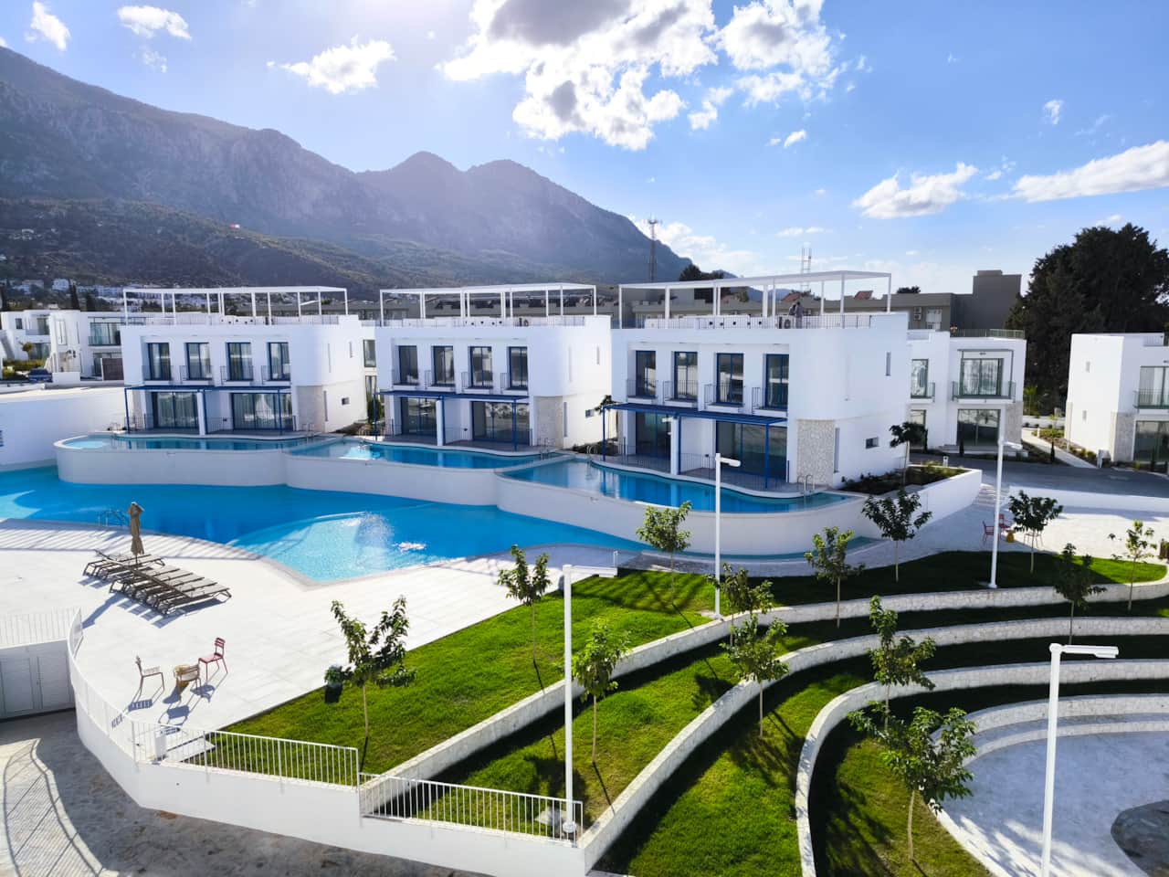 IRINA Living Pool