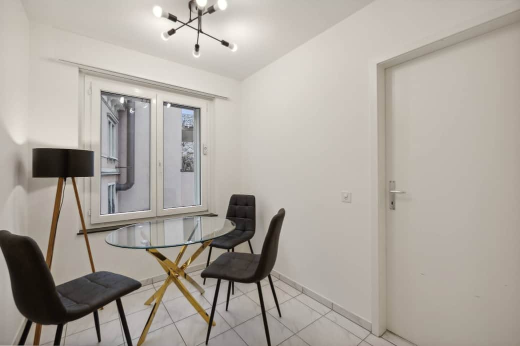Cozy shared dining corner to eat, chat or work together with your flatmates.
