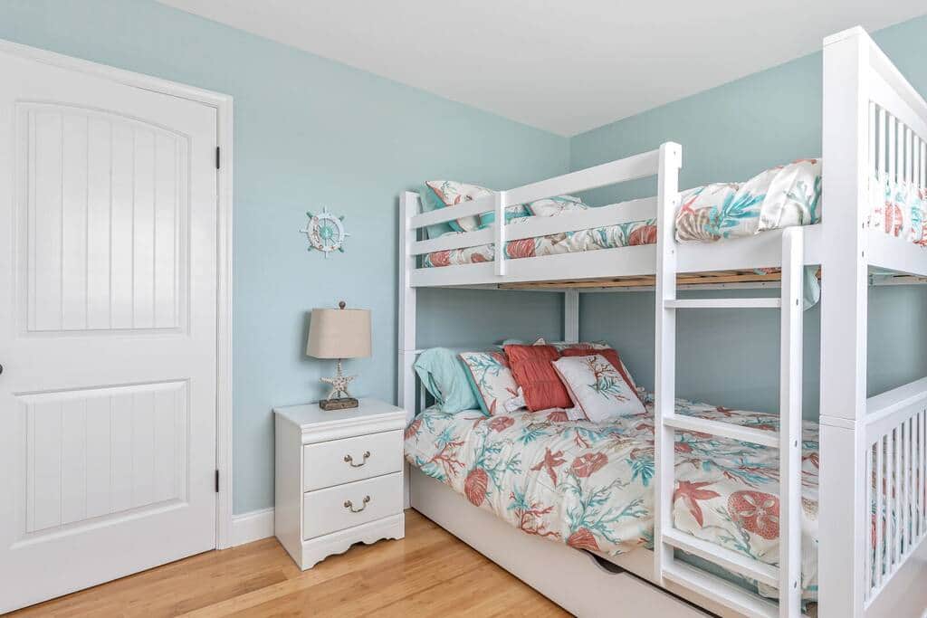 Guest Bedroom 2 (Full over Full)
