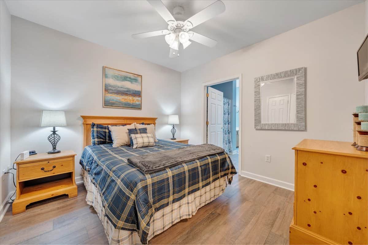 Queen bed 1