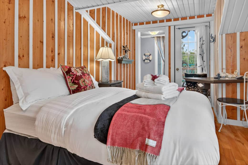 Bedroom 1 (Double bed)