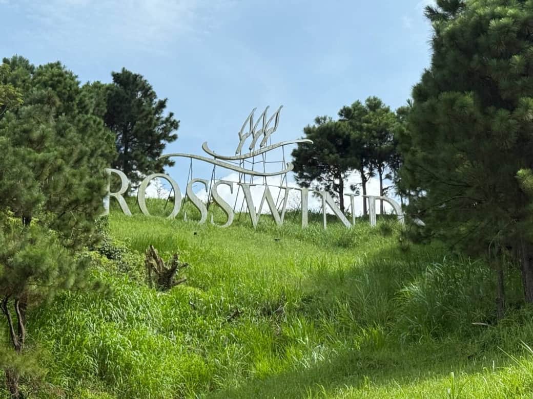 croosinds logo where the property is located