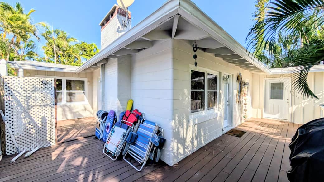 Front deck and beach chairs Front deck and beach chairs