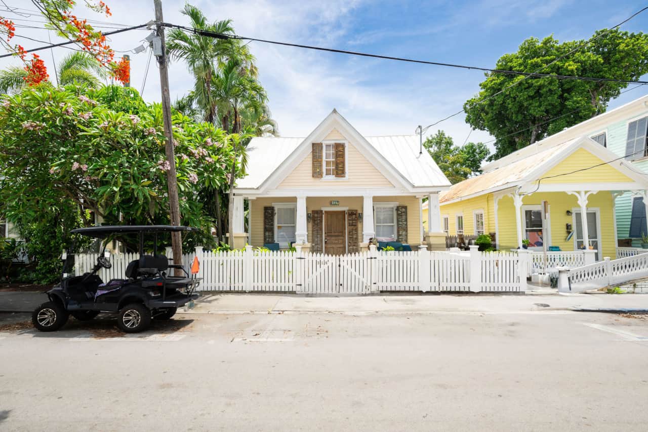 Island Time Hideaway- Historic Seaport