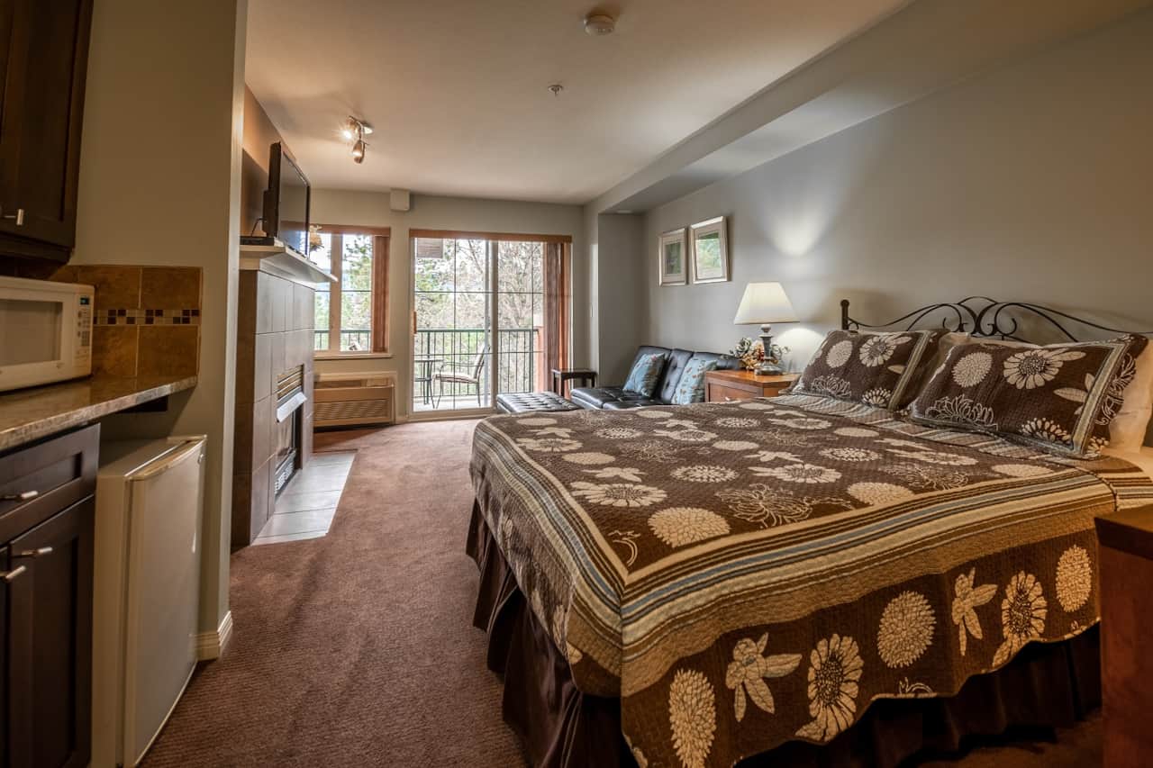 203B Room Wndow 1500