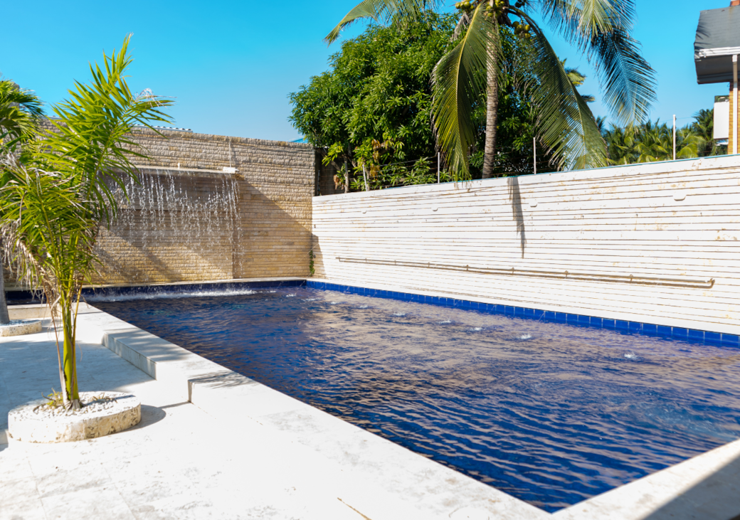 Vista piscina día 