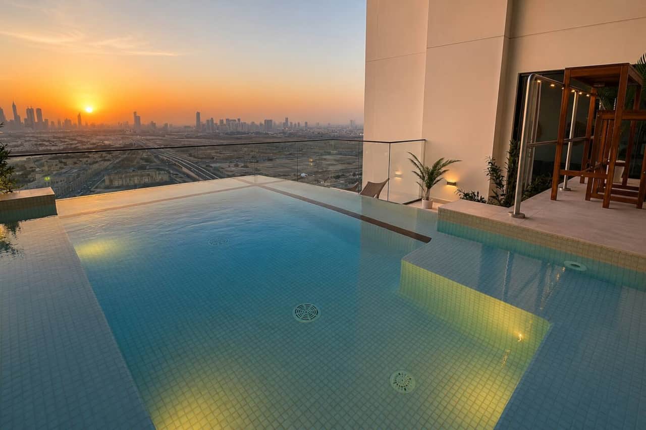 Relax in your very own private pool while soaking up breathtaking Dubai Marina views. Watch stunning sunsets, spot the Burj Al Arab and on clear days the Burj Khalifa. At night, the city lights create a magical atmosphere Dubai living at its best!