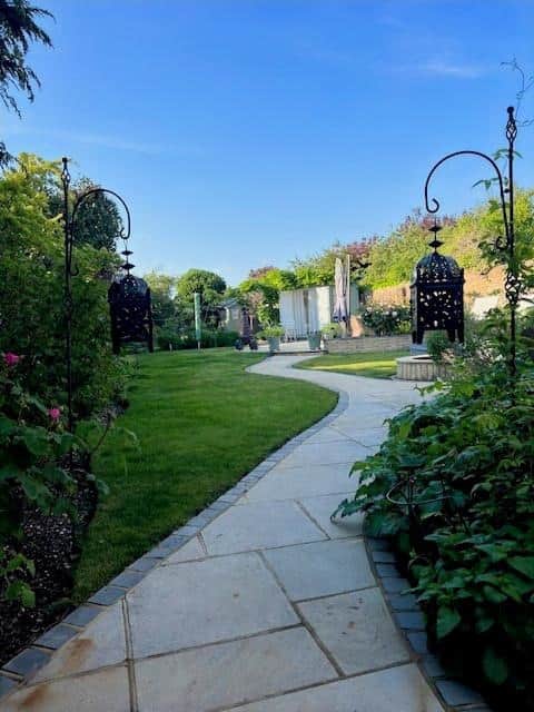 Garden 1.JPG
