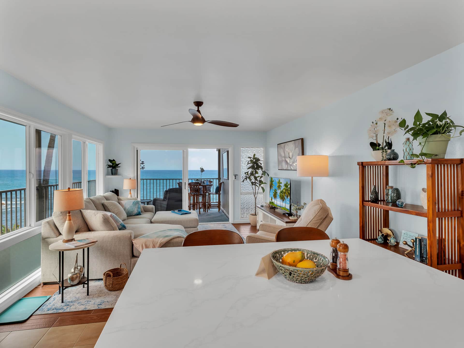 Oceanfront Kona Condo