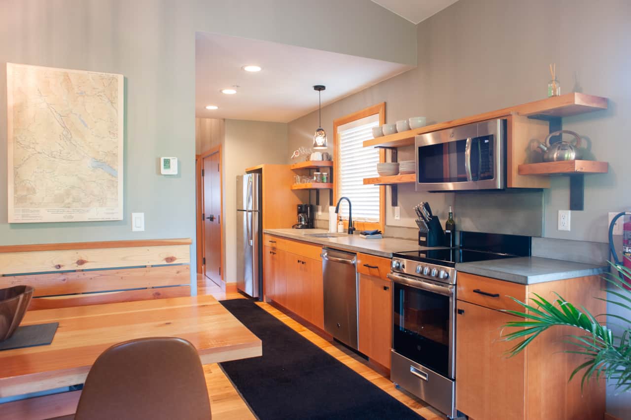 suite 7 kitchen