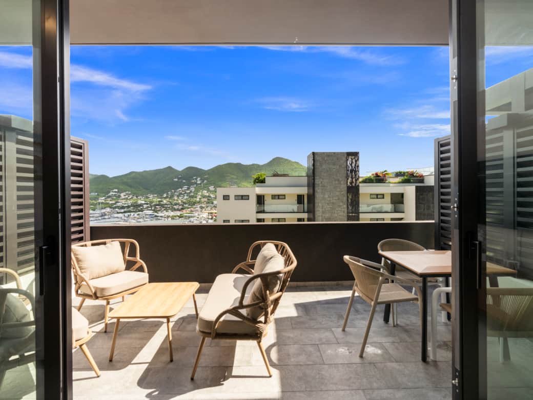 D S C01986 D S C01986