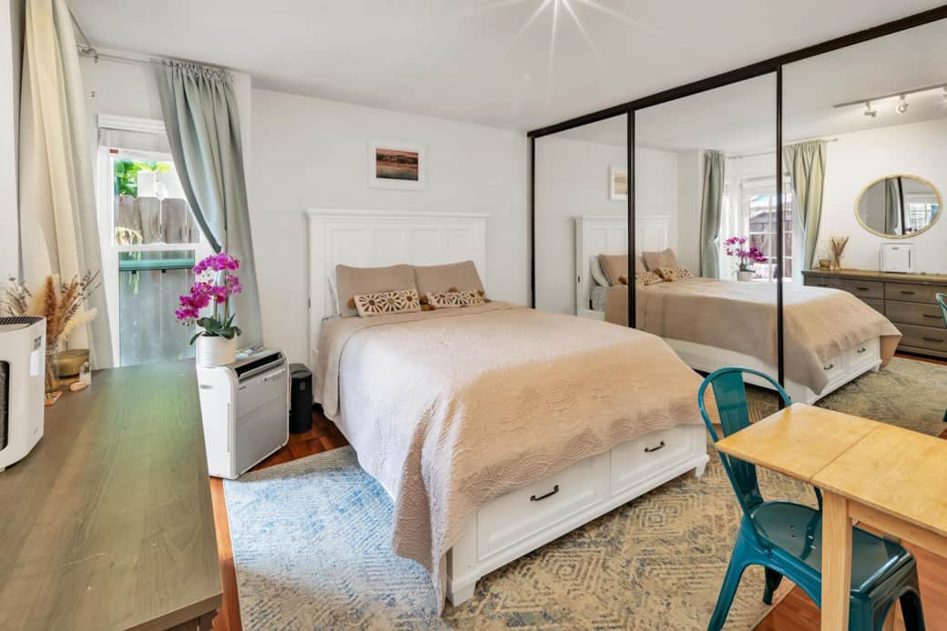 Primary Bedroom w/ Dedicated Working Space Primary Bedroom w/ Dedicated Working Space