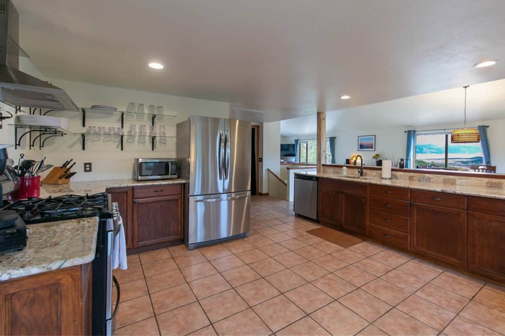 Bright open kitchen layout. Perfect for family, cooking and gatherings.
