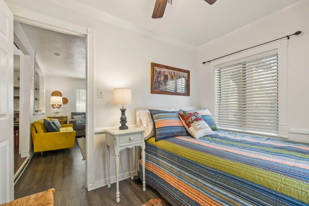 11 web or mls 105 w leroux st