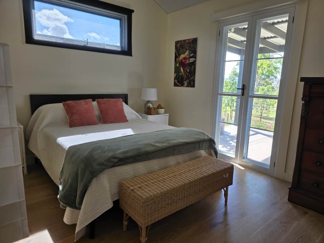 3rd bedroom queen bed