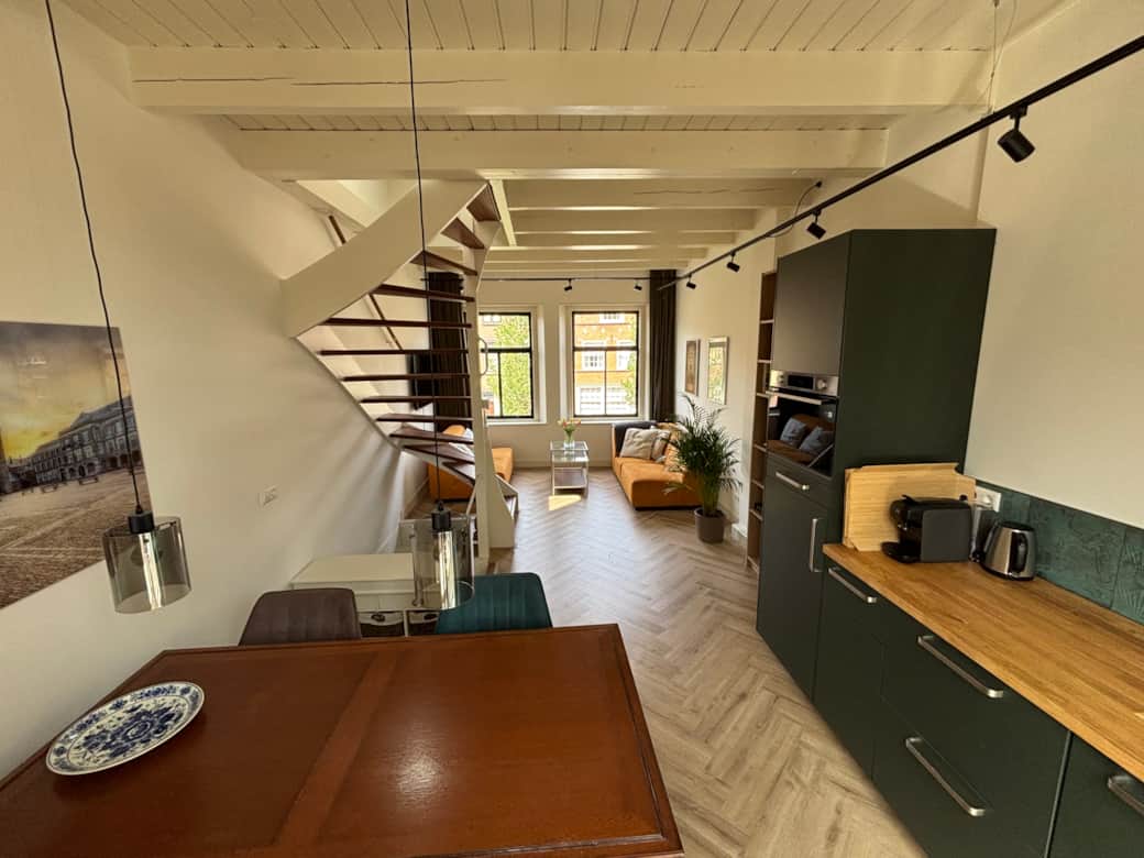 Livingroom kitchen area