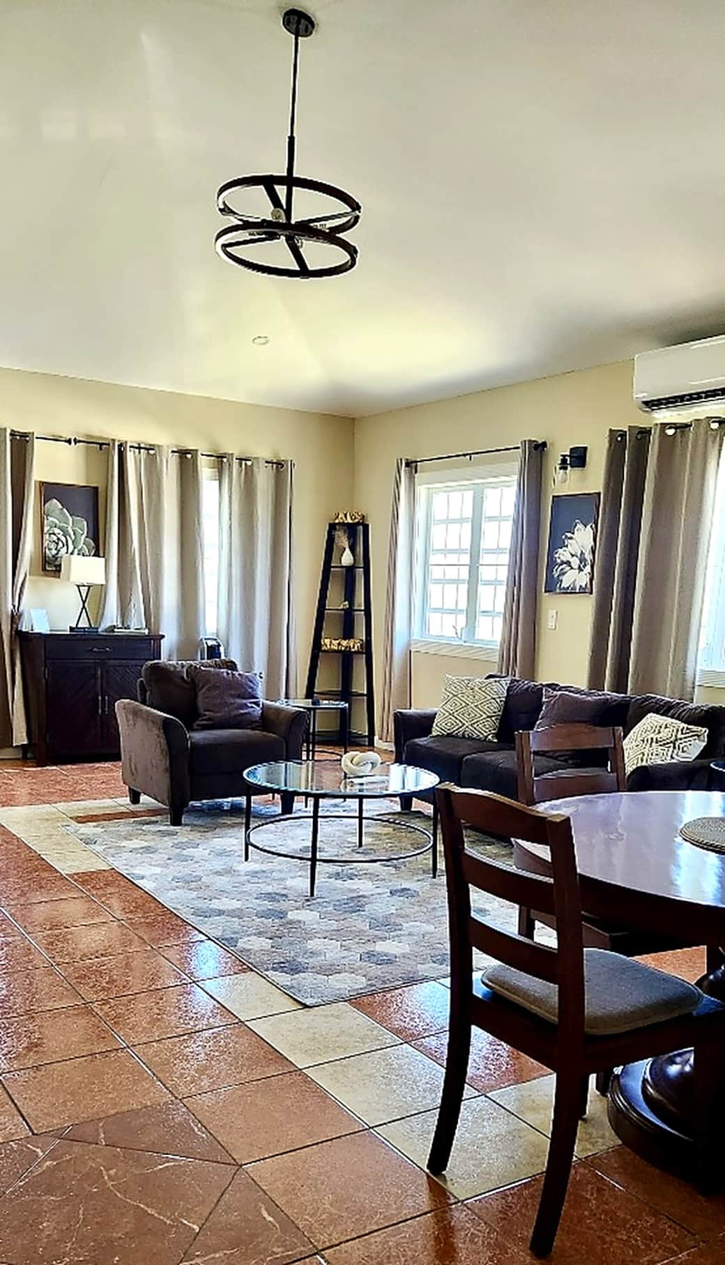 Living room wide 2
