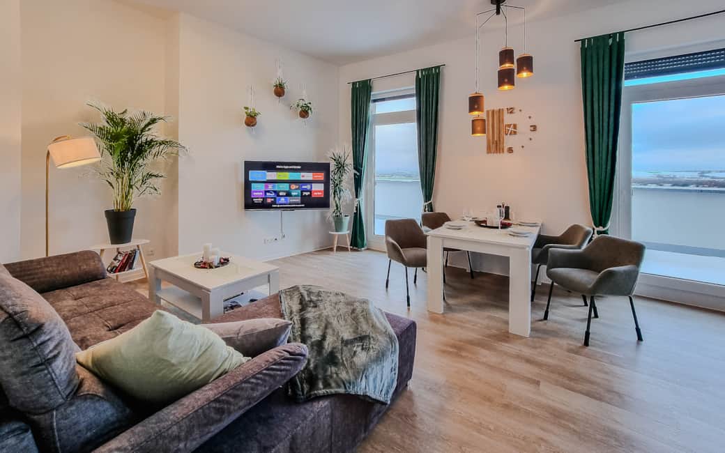 Wohnzimmer / Essbereich Wohnzimmer / Essbereich