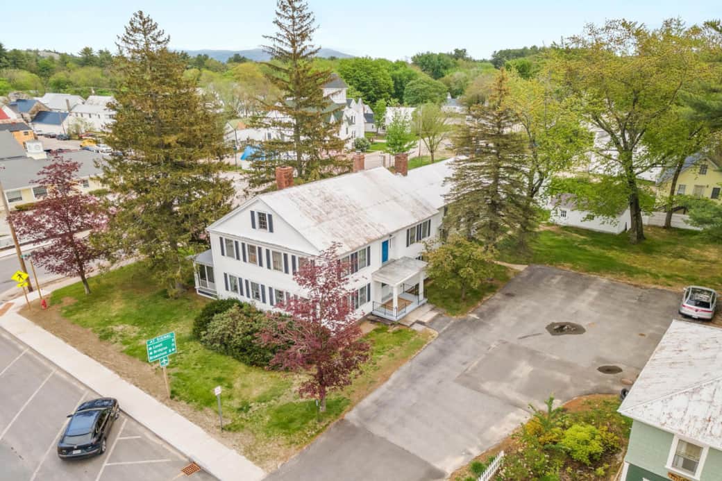 c. 1804 Former Tavern and Inn, Fryeburg Maine Rental
