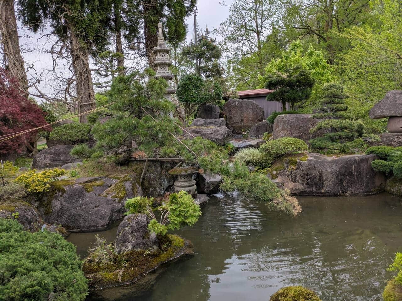 https://l.icdbcdn.com/oh/b4ef5b70-e525-45c5-a613-a2088565ce7e.jpg?w=2080-2