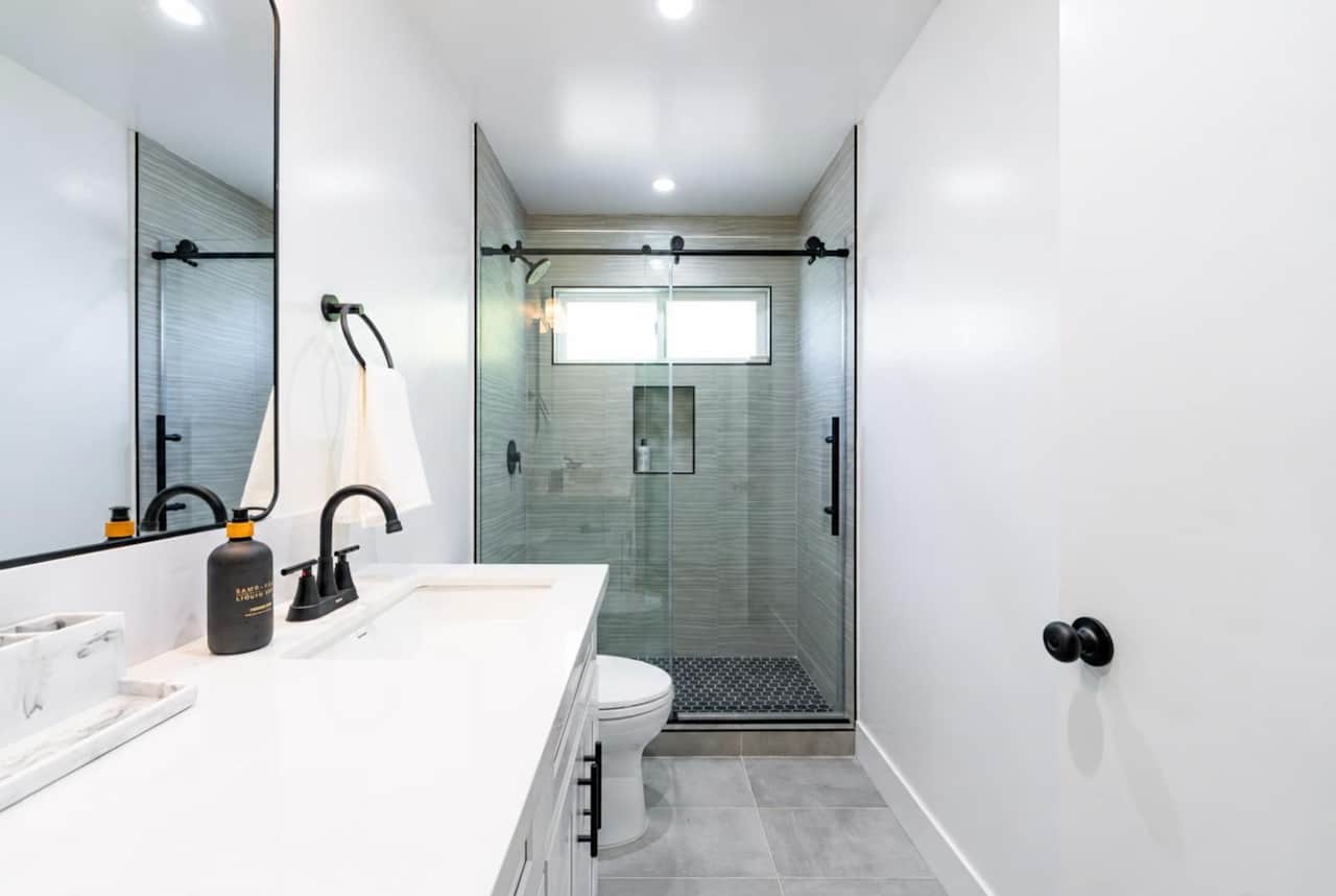 Modern Bath