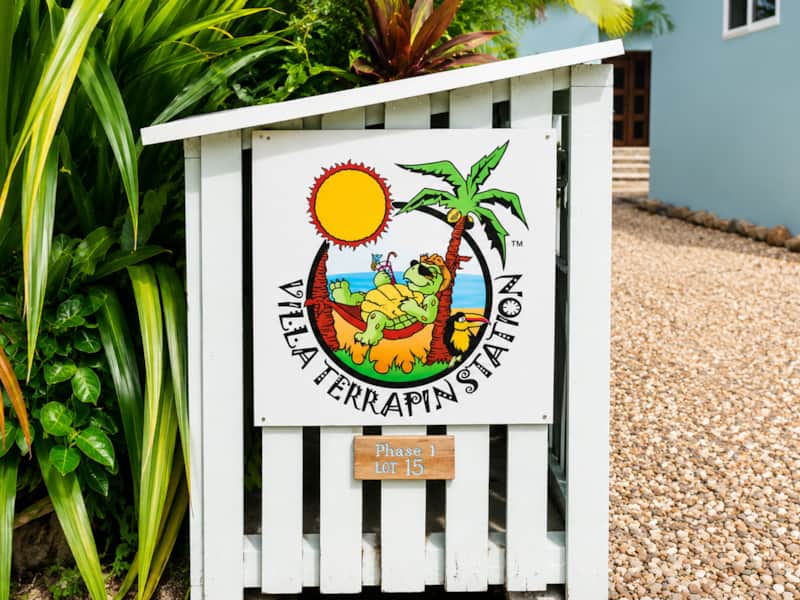 Villa Terrapin Station sign near driveway