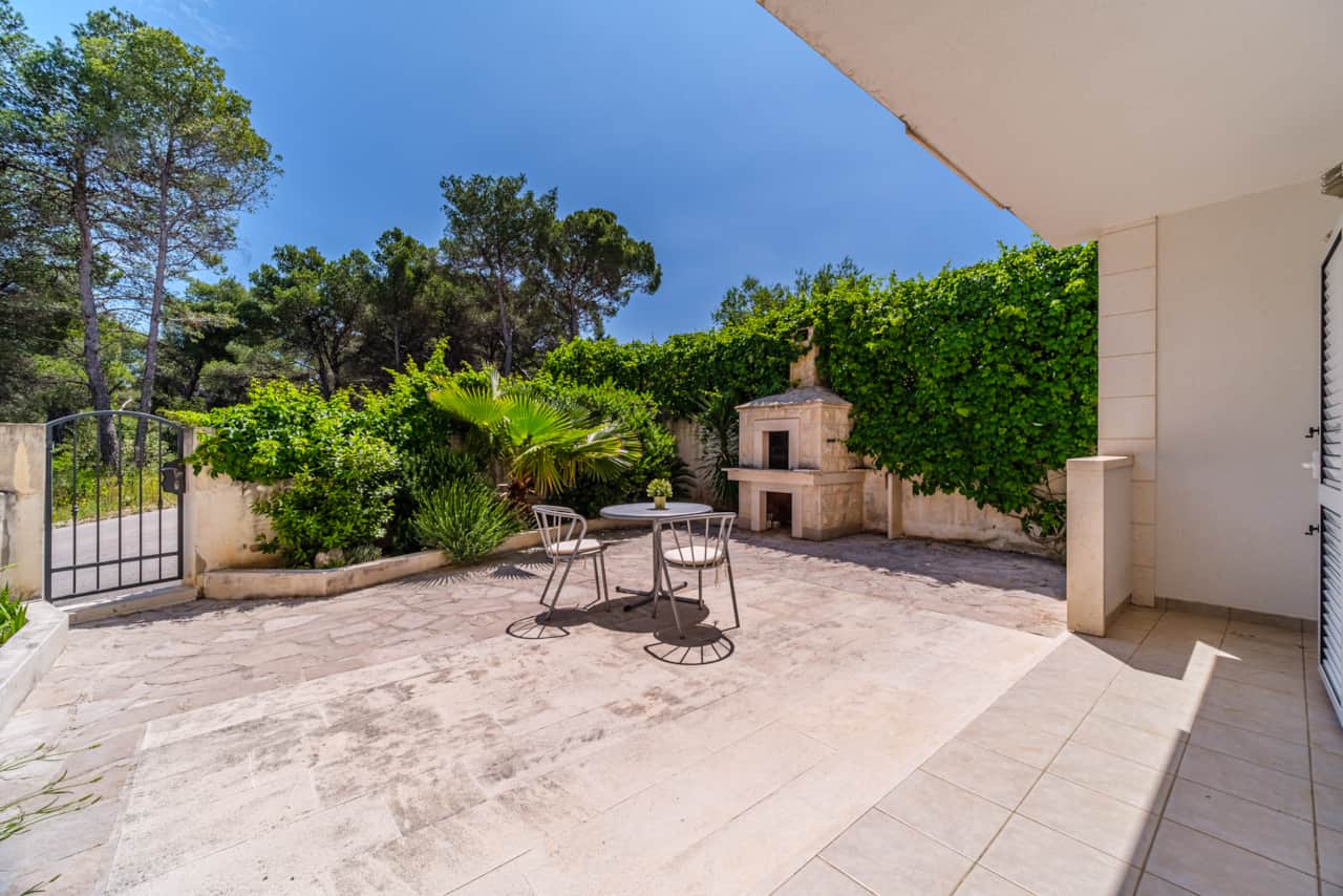 Apartment Elmira Sutivan Croatia Charme Holidays rentals